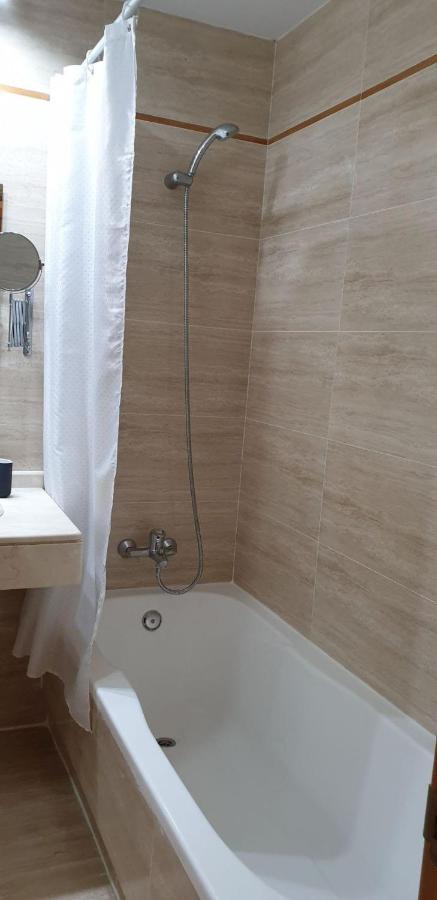Neptuno 2B Menyber Apartment เนร์คา ภายนอก รูปภาพ